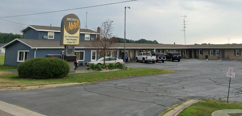 Midway Motel (Mid-Way Motel) - Web Listing (newer photo)